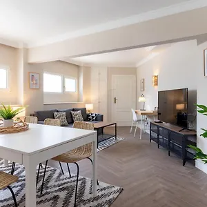  Apartment In Neguri, 5 Min From The & Metro